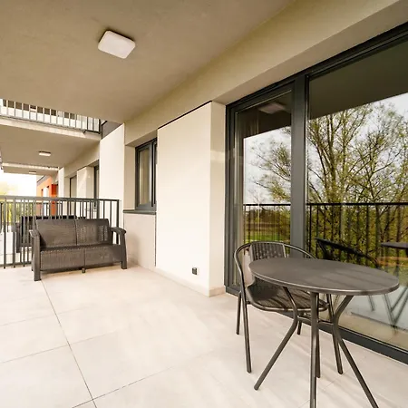 Wieniawskiego Chic By Bookinghost *