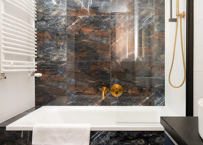 Wieniawskiego Chic By Bookinghost